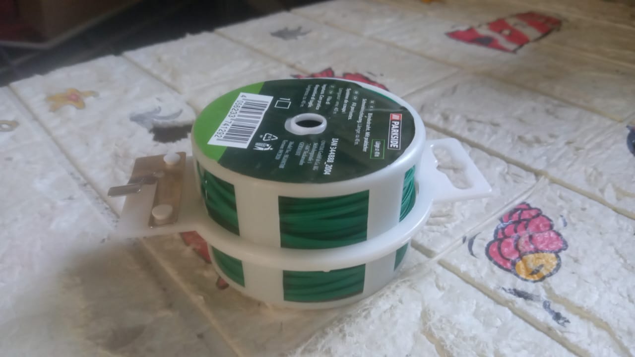 Garden Wire, Sturdy Plant Ties for Support, Garden Ties with Cutter for Tomatoes Vines, Plant Wire Tie Wire for Indoor, Outdoor, Home and Office Use (50 Mtr) Garden Wire, Sturdy Plant Ties for Support, Garden Ties with Cutter for Tomatoes Vines, Plant Wire Tie Wire for Indoor, Outdoor, Home and Office Use (50 Mtr)